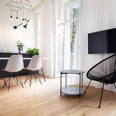 Turnkey I Balcony Studio Apartment ปราก ภายนอก รูปภาพ